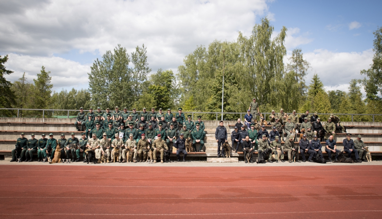 Valsts robežsardzes koledžā norisinājās starptautiskās kinologu sacensības