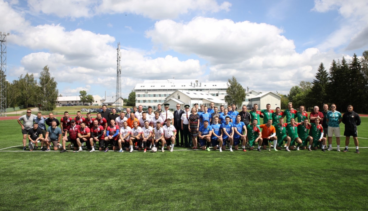 Atklāts Valsts robežsardzes koledžas atjaunotais stadions Nr.1