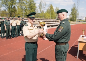 Valsts robežsardzes čempionāta sacensībās peldēšanā un dienesta trīscīņā