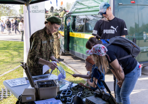 Norisinājās Nacionālo bruņoto spēku militārā parāde